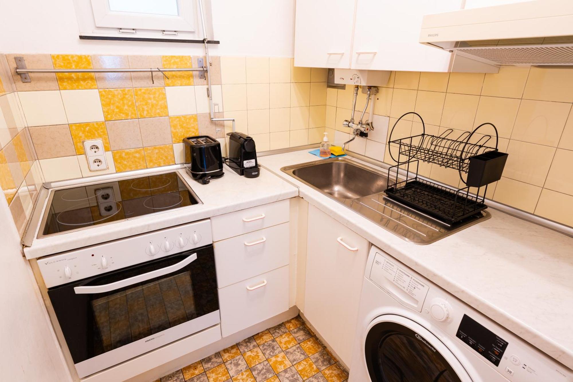 Central Living Apartment Opera เวียนนา ภายนอก รูปภาพ